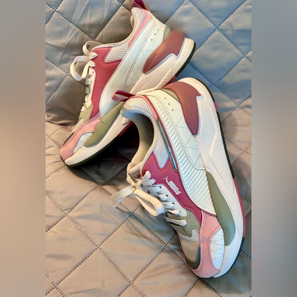 Puma Women's Pink and White Sneakers